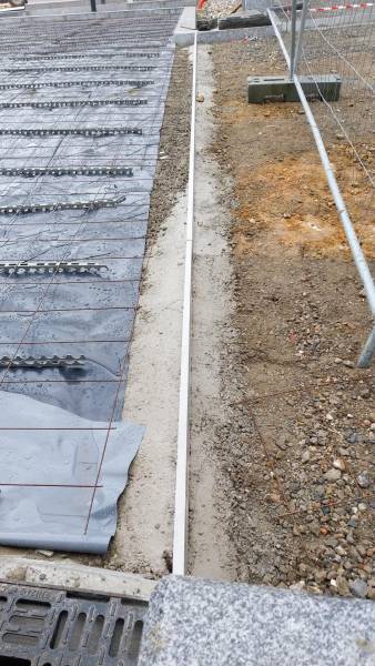 Fabrication de Joints de dilatation Alu Hauteur 12 cm standrad gris pour surface piètonne béton secteur proche Le Havr